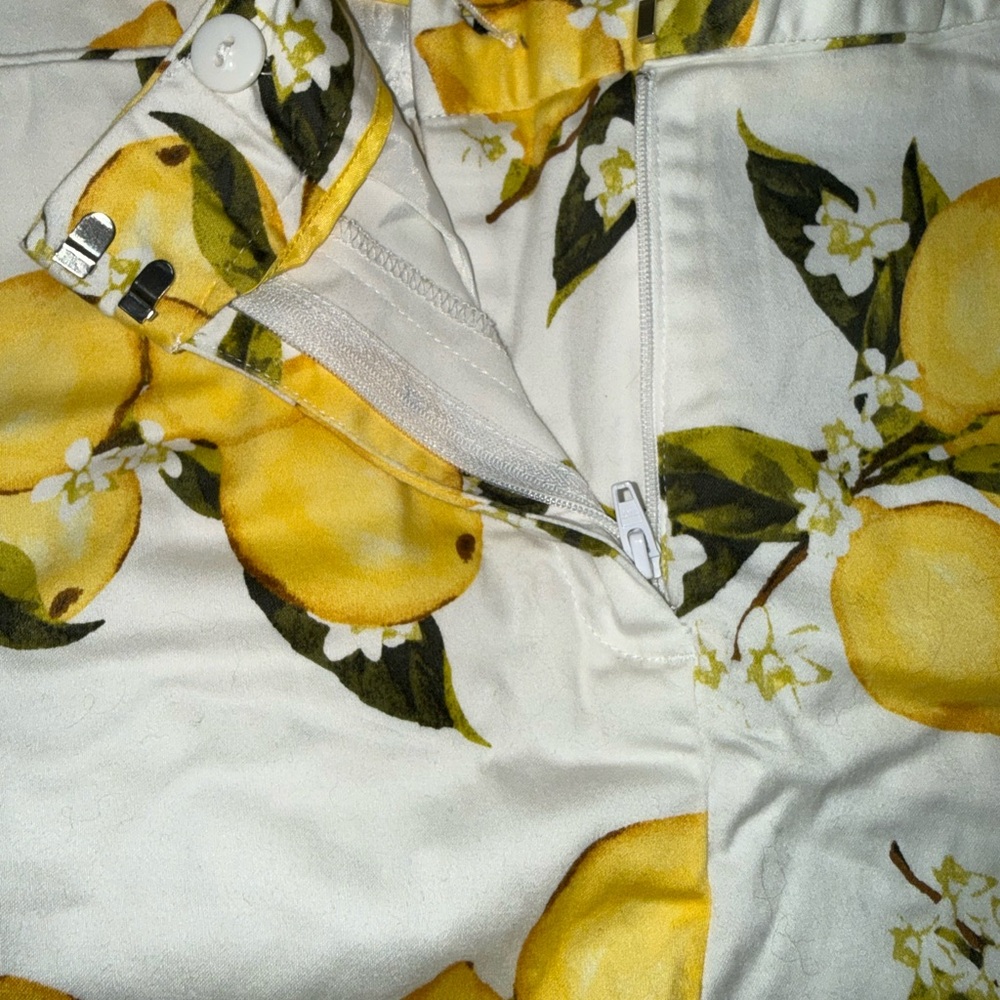 Lane Bryant Lemon Print Women's Shorts - Picture 5 of 14
